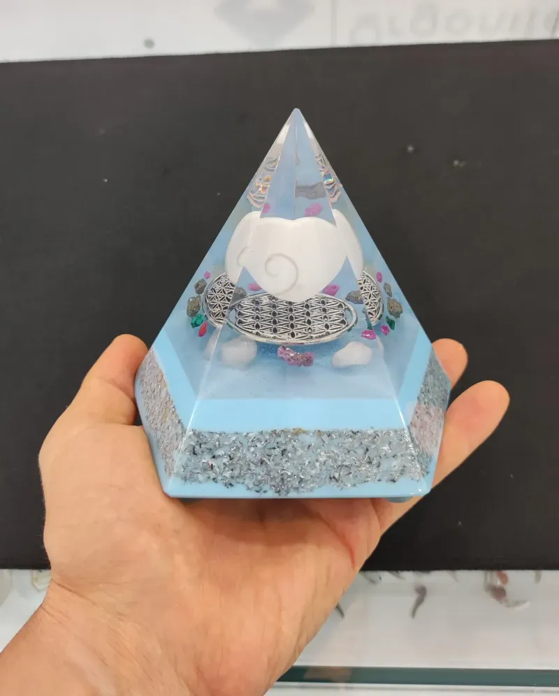 Pirâmide Orgonite Pentagonal Artesanal 5
